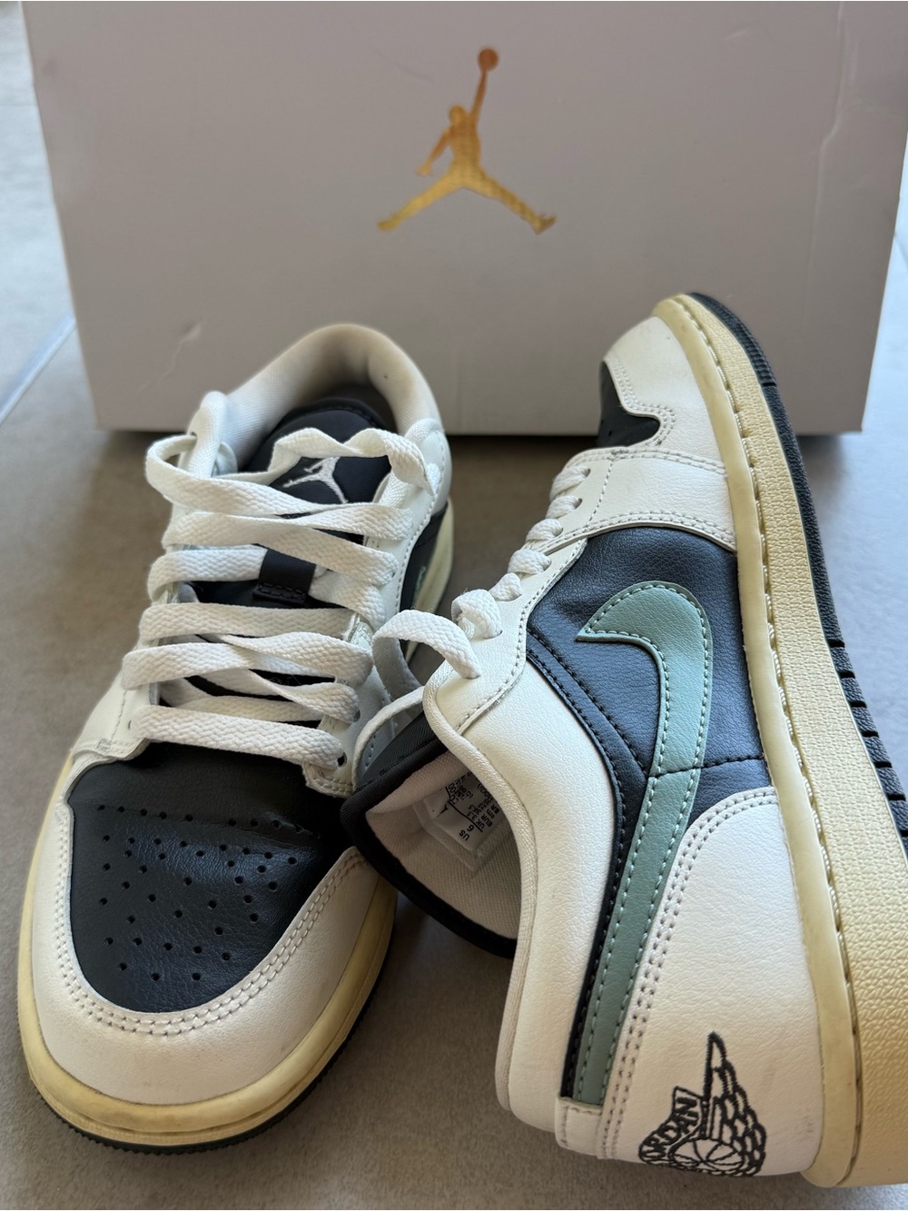 Nike Air Jordan 1 Low sneakers Size 6 in off white Sage logo Style  DC0774-001